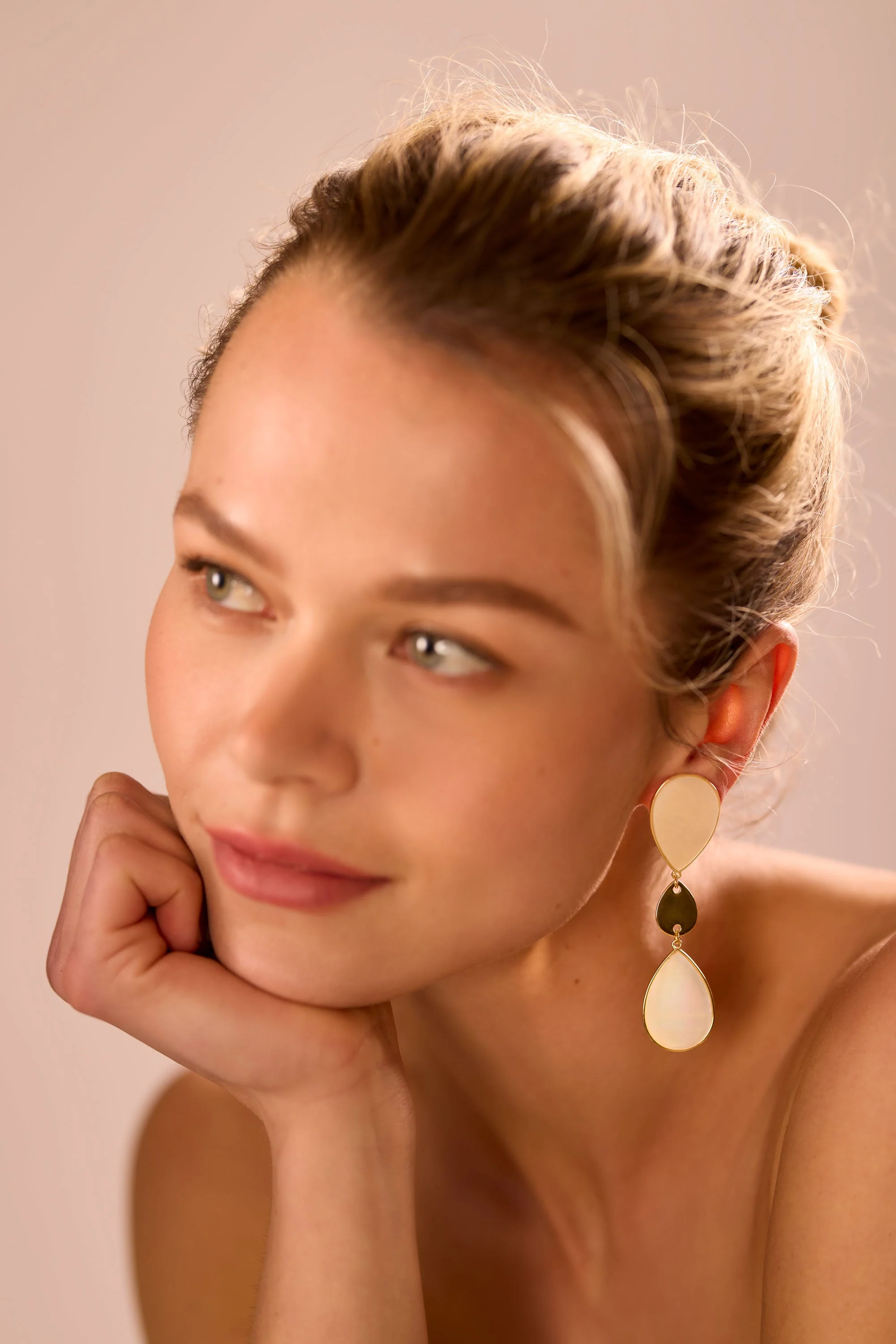 Kari Pearl Drop Earrings - Image 2